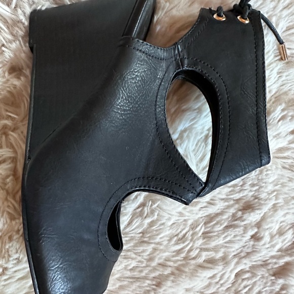 TG Wedge Shoes - Picture 11 of 16